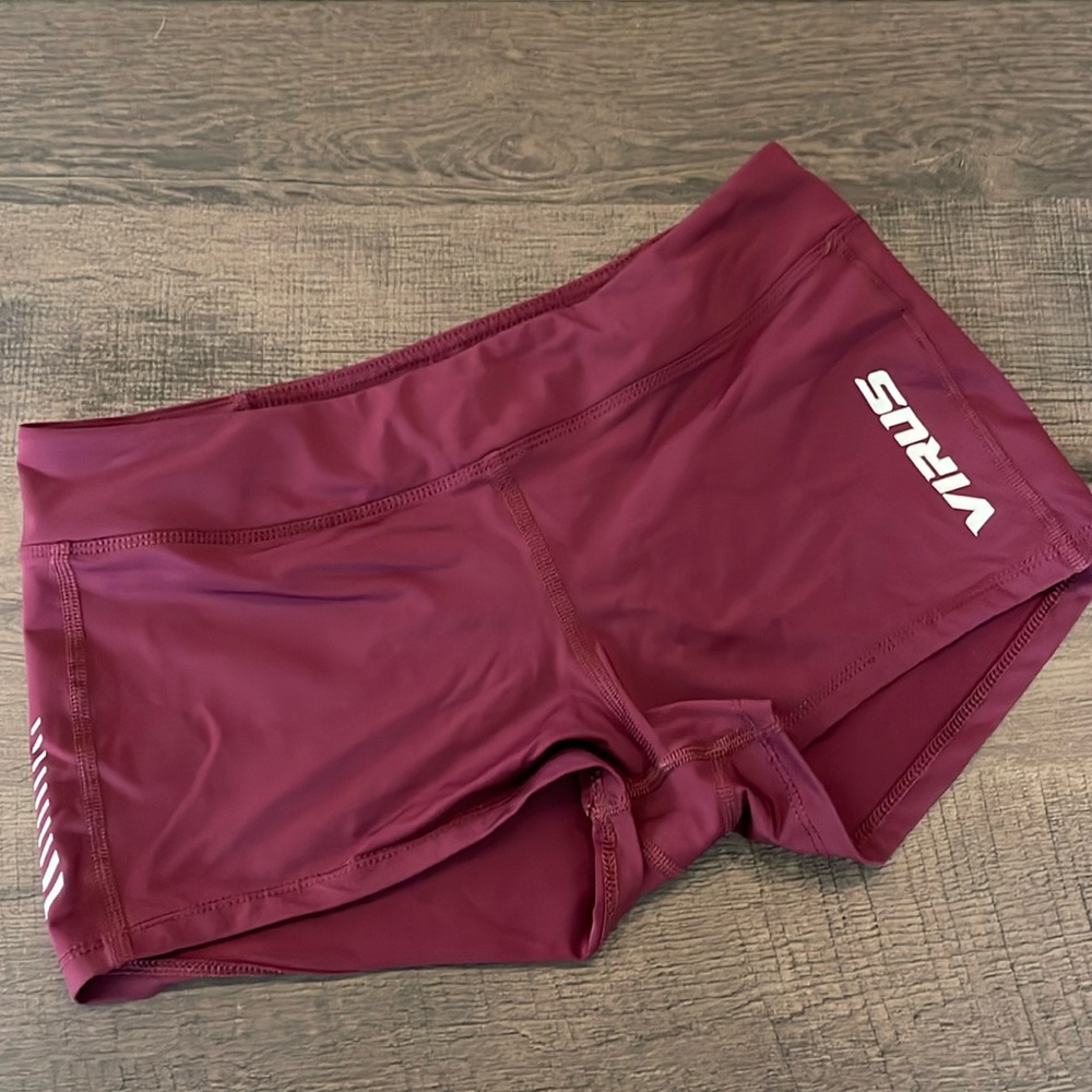 VIRUS Compression Shorts